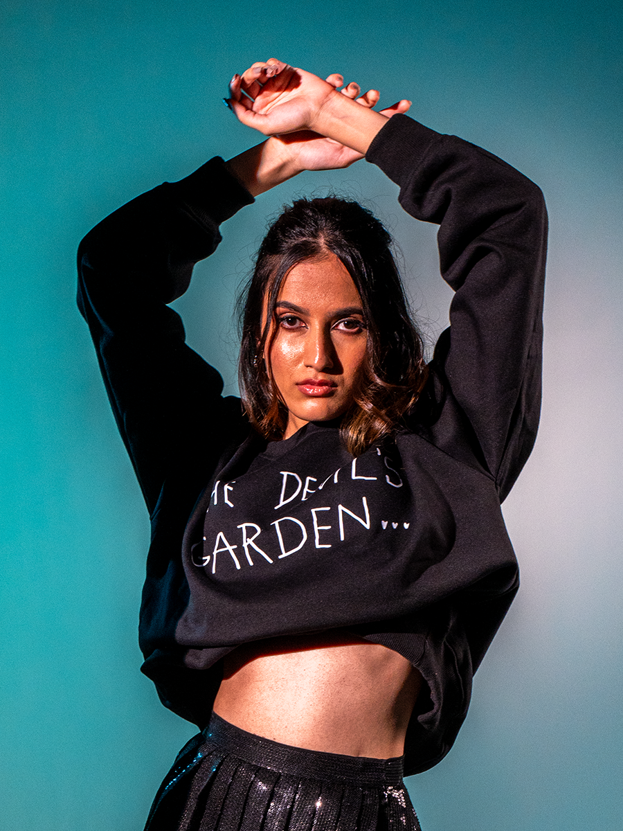 Alfaq Black Sweatshirt for Cool Look